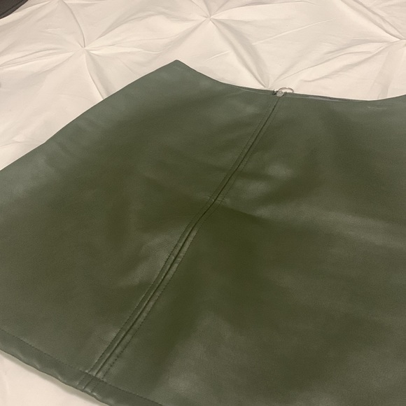 Green Pleather Mini Skirt Primark - Picture 9 of 15